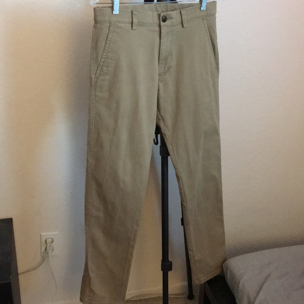 Haggar 30x32 flat front stretch khaki